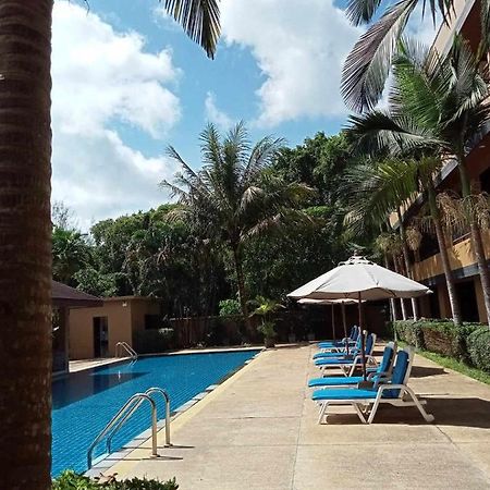 Capital O 486 Naiyang Beach Hotel SHA Plus Phuket Bagian luar foto