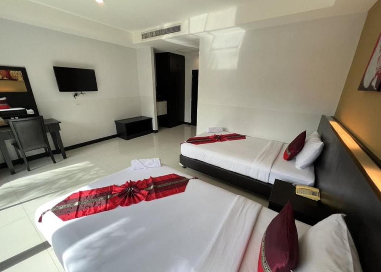 Capital O 486 Naiyang Beach Hotel SHA Plus Phuket Bagian luar foto