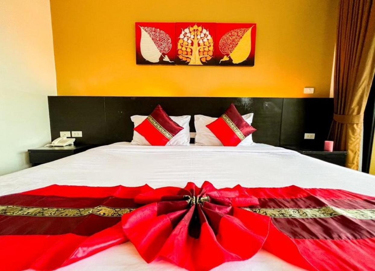 Capital O 486 Naiyang Beach Hotel SHA Plus Phuket Bagian luar foto