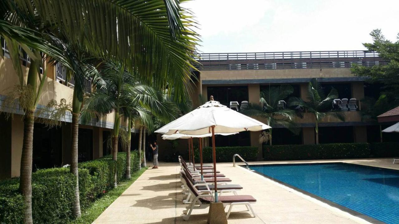 Capital O 486 Naiyang Beach Hotel SHA Plus Phuket Bagian luar foto