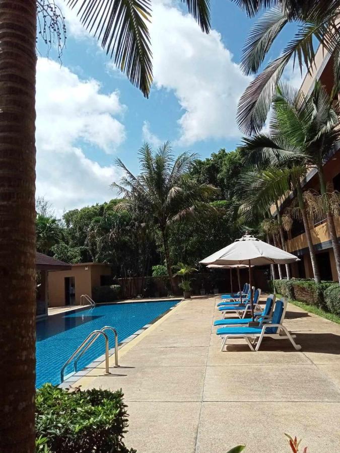 Capital O 486 Naiyang Beach Hotel SHA Plus Phuket Bagian luar foto