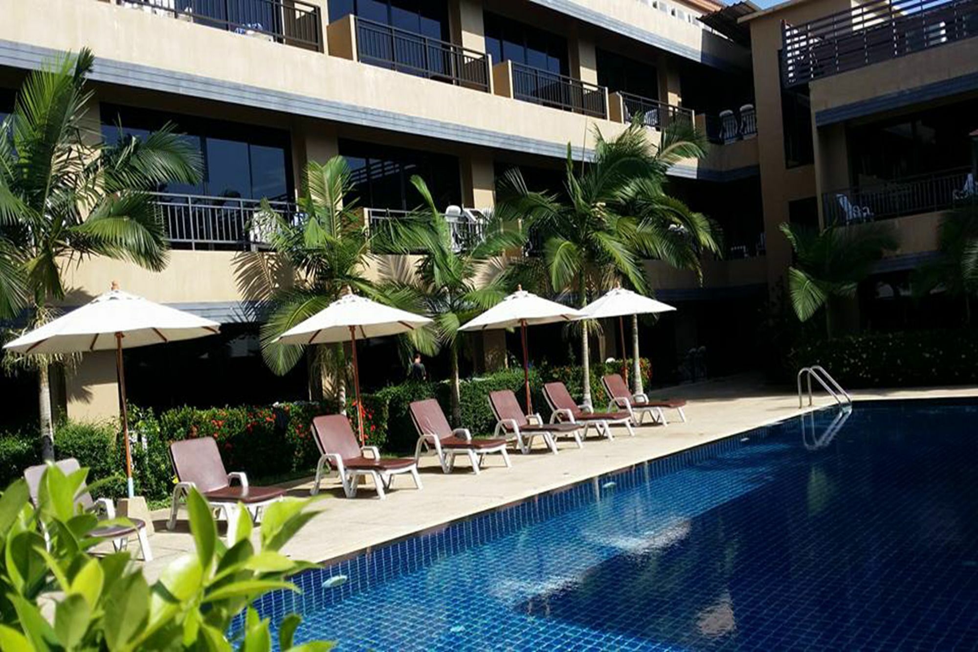 Capital O 486 Naiyang Beach Hotel SHA Plus Phuket Bagian luar foto