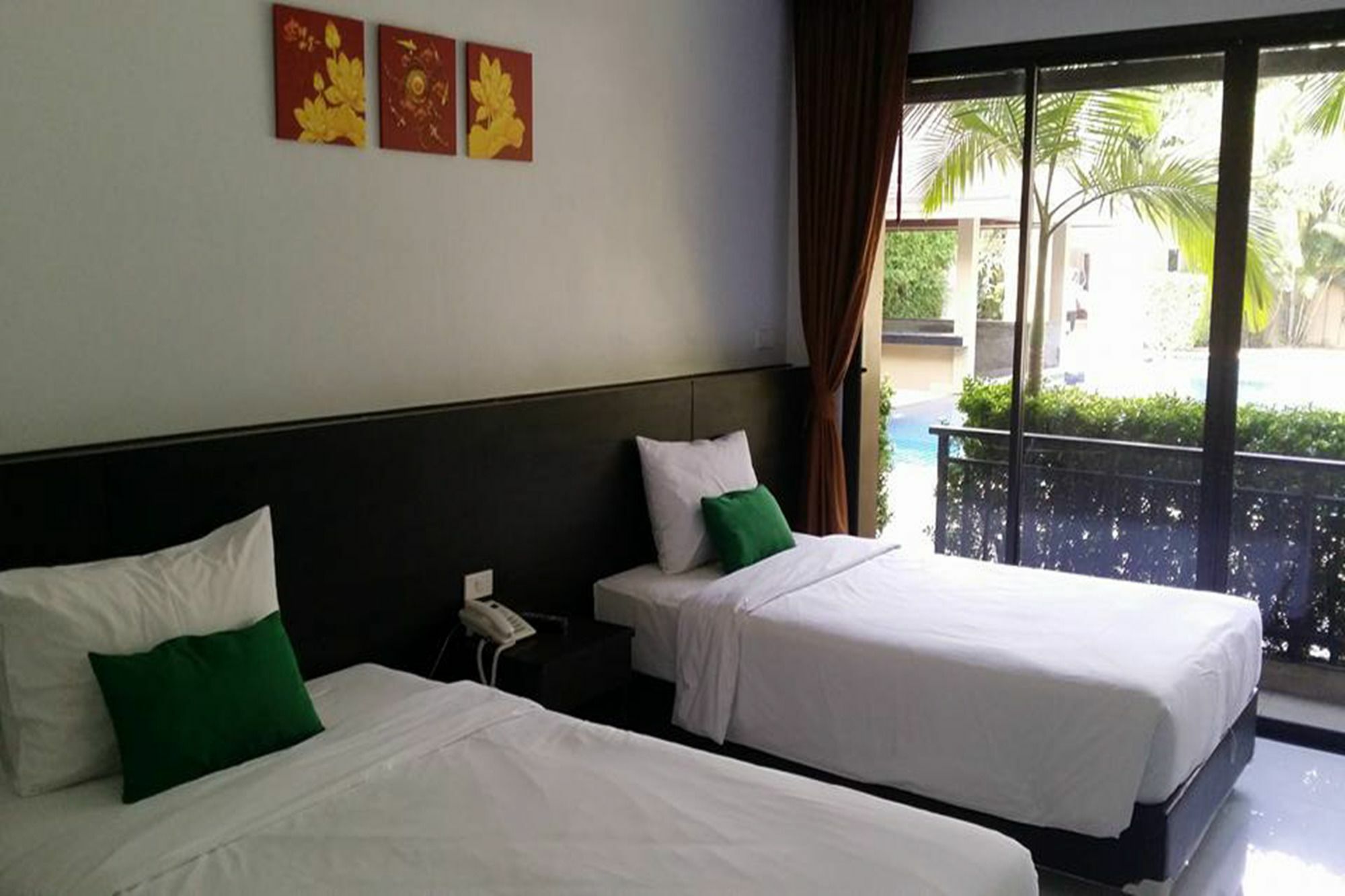 Capital O 486 Naiyang Beach Hotel SHA Plus Phuket Bagian luar foto