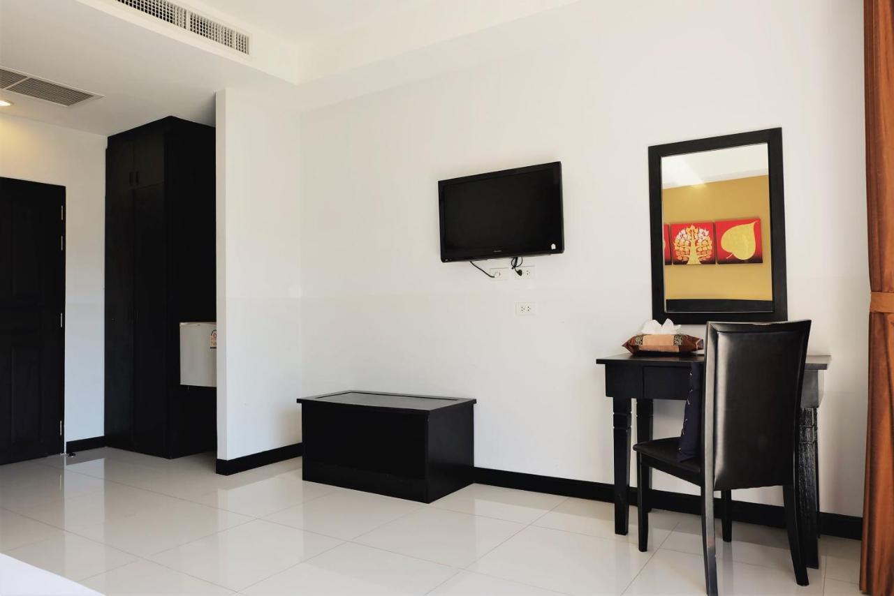 Capital O 486 Naiyang Beach Hotel SHA Plus Phuket Bagian luar foto